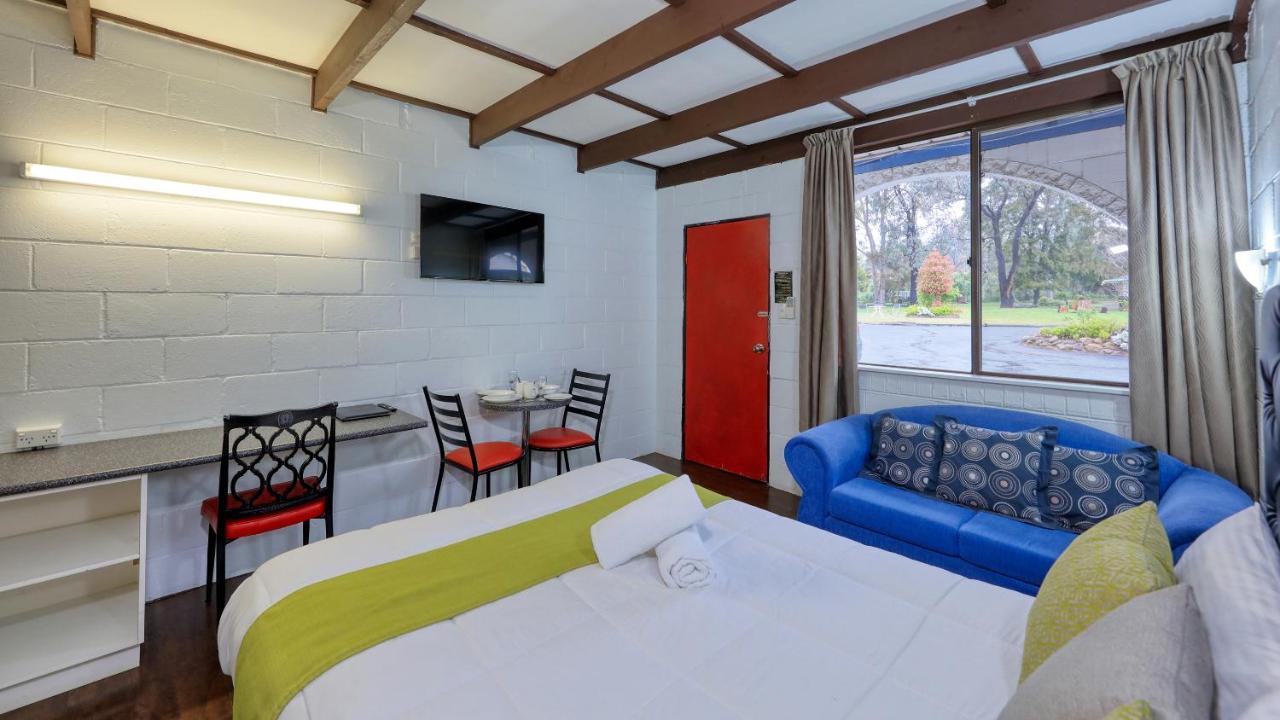Azalea Motel Coonabarabran Exterior photo