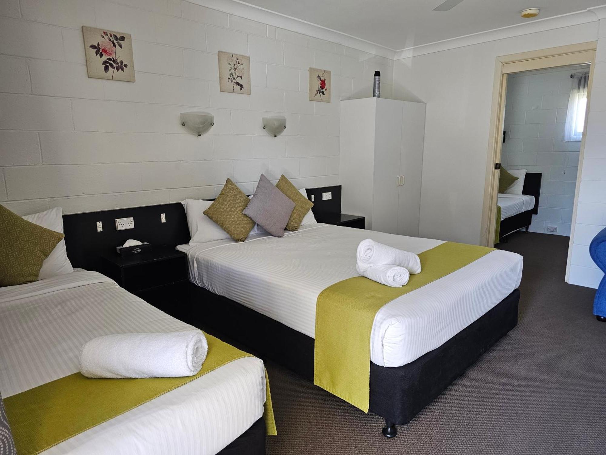 Azalea Motel Coonabarabran Exterior photo