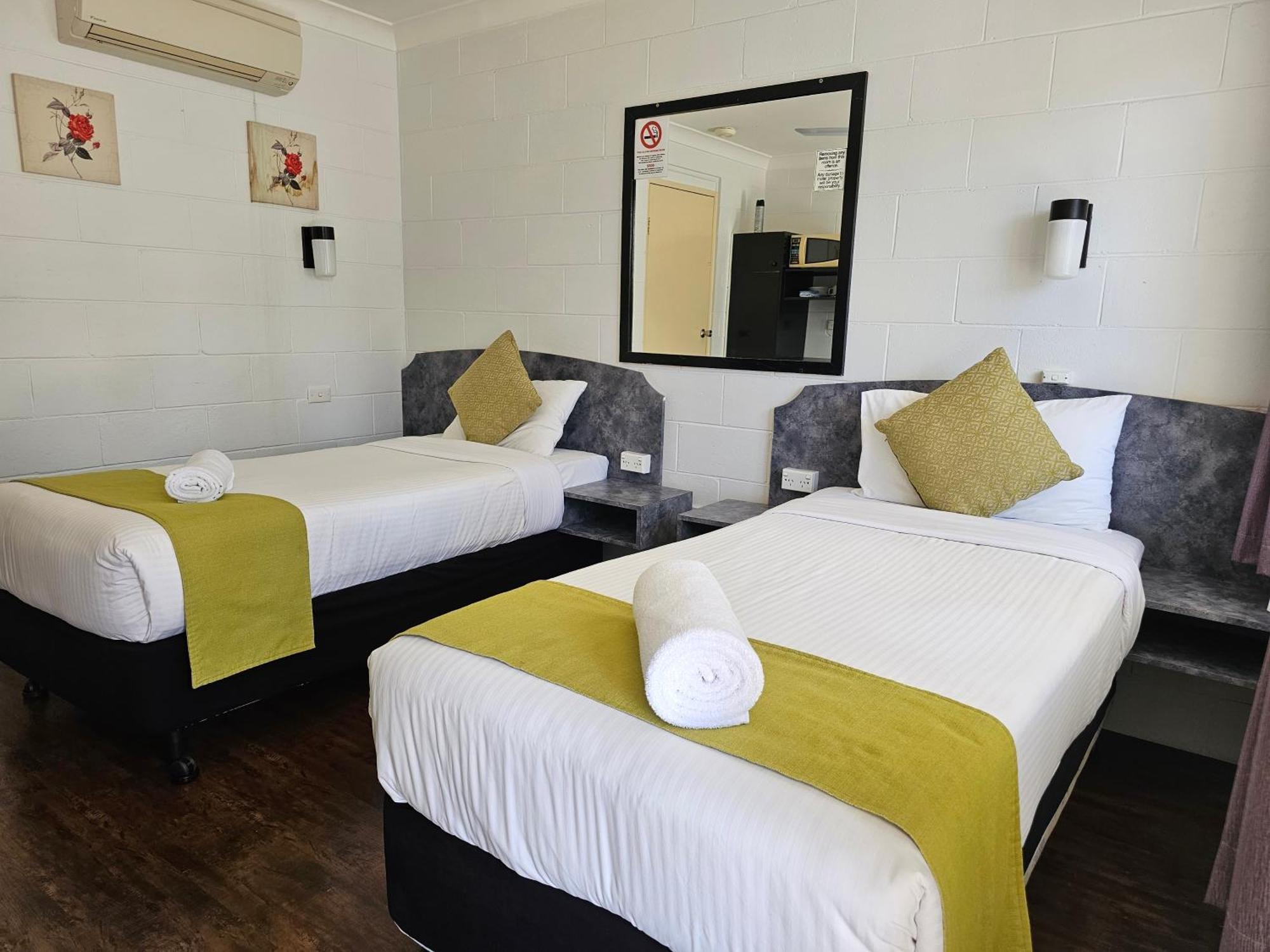 Azalea Motel Coonabarabran Exterior photo